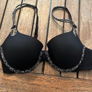 Victoria Secrets Sexy little things black and cheetah bra 34C never worn